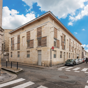 Logement collectif dans un immeuble piere au Chartrons